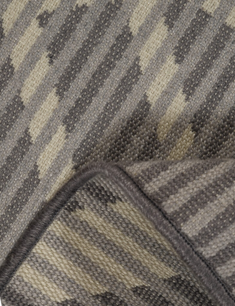 Prism Collection, Godyese