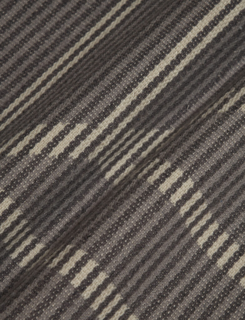 Prism Collection, Pothas