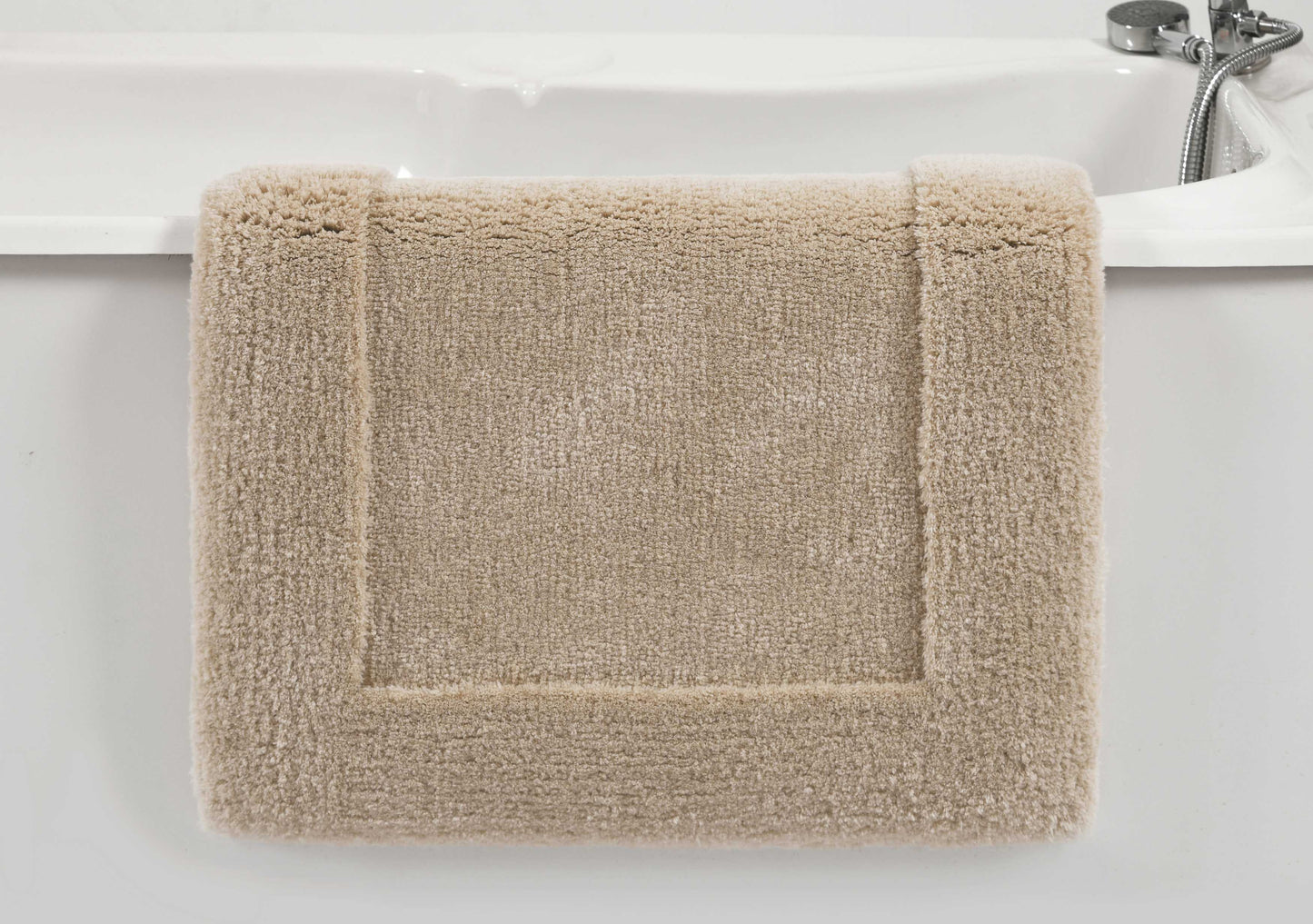 Oceanic Trilon Bath Rug Collection, Beach Front