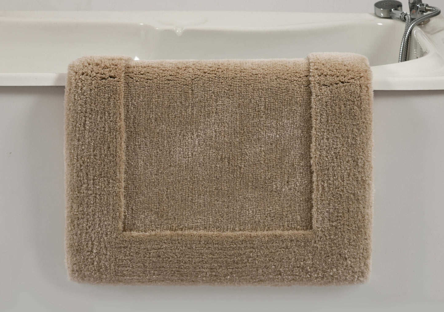 Oceanic Trilon Bath Rug Collection, Beach Front